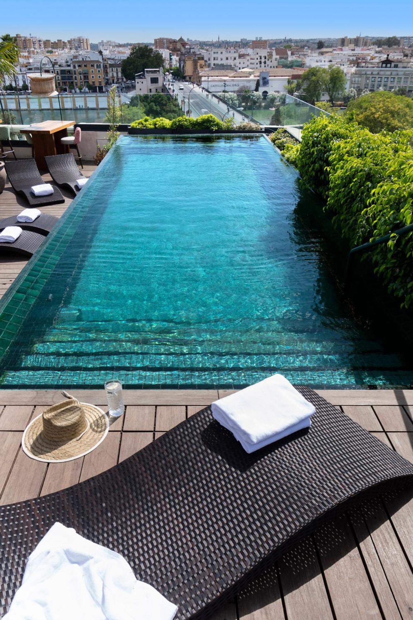 Hotel Lobby Seville Ngoại thất bức ảnh Infinity pool at the Mandarin Oriental, Bangkok